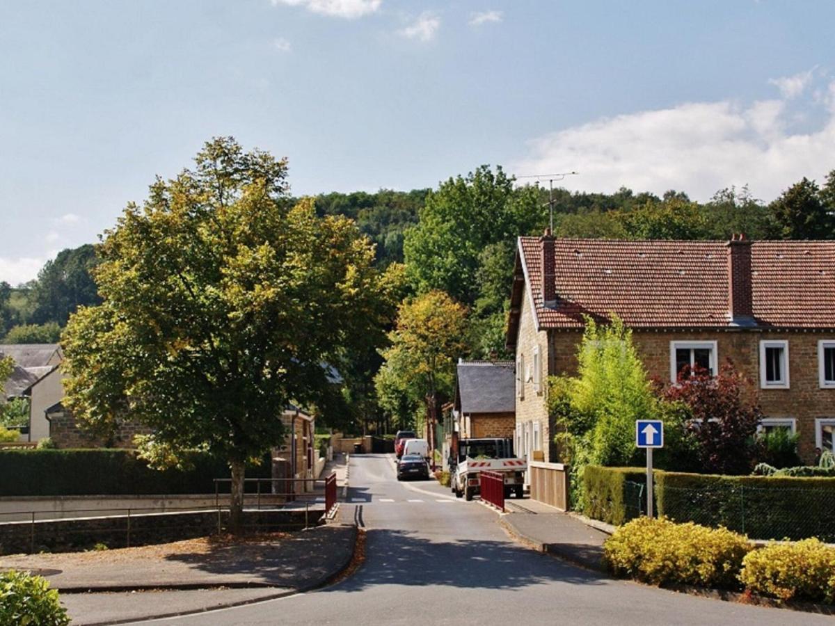 Cozy Holiday Home In Givonne Kültér fotó